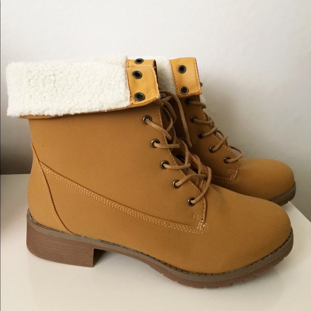 Women’s stylish work boots